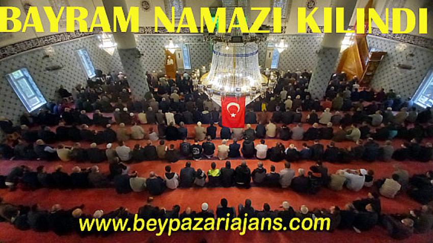 Beypazarı İlçesinde Bayram Namazı huşu içinde kılındı.