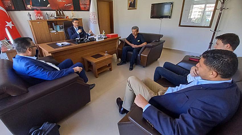 Nallıhan belediye Başkan yardımcısı ve İlçe Milli Eğitim Müdüründen Beypazarı İlçe Milli Eğitim Müdürüne hayırlı olsun ziyareti: