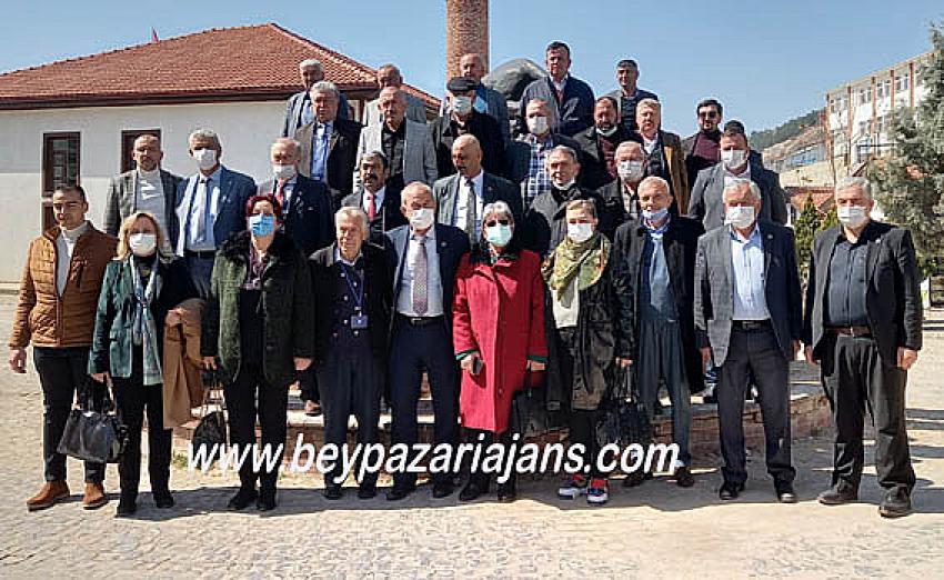 Başkent Muhtarlar federasyonu,ilk yönetim kurulu toplantısını Beypazarı İlçesinde yaptı.