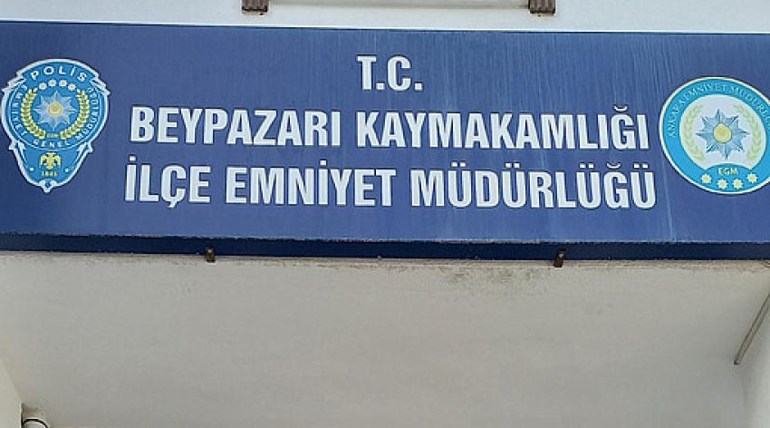 AK Parti İlçe Başkanı Mehmet Gökgöz, başkanlığındaki heyet Emniyet müdürüne ziyarette bulundu.
