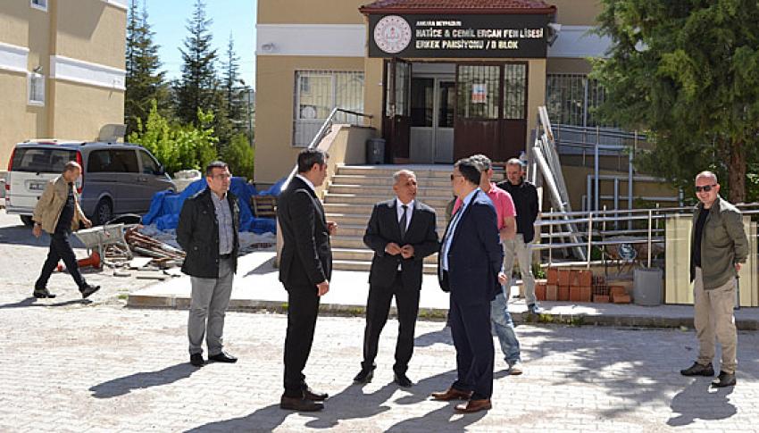 Kaymak Oktay Erdoğan, İlçede Güçlendirme kapsamına alınan okul ve pansiyonlarda incelemede bulundu: