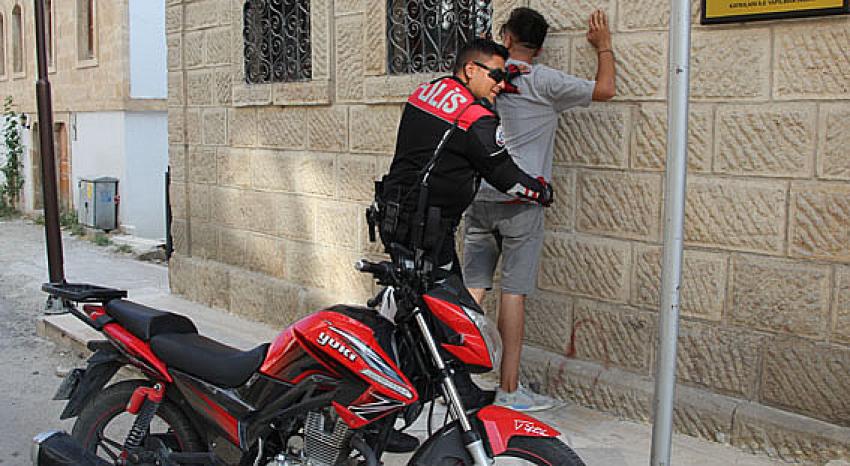 abartı egzozlu motosikletlerin, Yunuslar tepesinde: