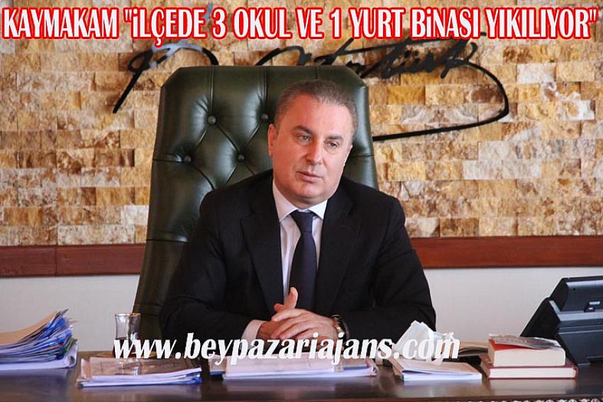 İlçede Deprem testlerini geçemeyen okul ve Yurt binalarının yıkımına başlandı: