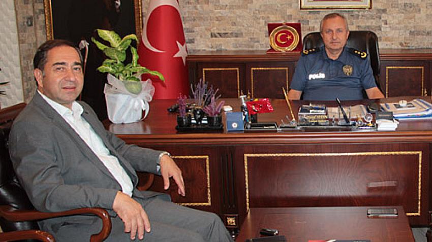 Görevine yeni başlayan Emniyet Müdürüne çeşitli çevrelerden hayırlı olsun ziyaretleri sürüyor.