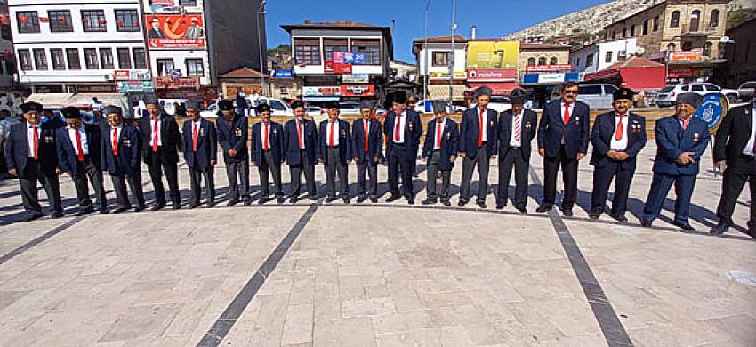 Başkentin tarihi ilçesi Beypazarı'nda 19 Eylül Gaziler Günü törenle kutlandı: