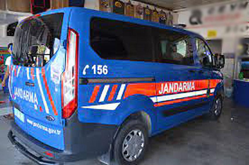 3 kişinin vurulması sonrasında olayın meydana geldiği mahallede geniş kapsamlı güvenlik önlemleri artırıldı.