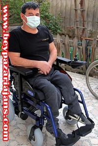 Kent Konseyi Engelliler ve Kadın Hakları Komisyonu, bir engelliye daha tekerlekli sandalye hediye etti.