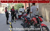 abartı egzozlu motosikletlerin, Yunuslar tepesinde:
