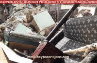 Gürsöğüt Köyünde bir evin ön duvarı tamamen yıkıldı: