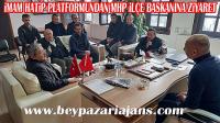 İman Hatip Platform başkanı Hüseyin Çelik, Platform üyeleriyle birlikte MHP İlçe başkanlına ziyarette bulundu.