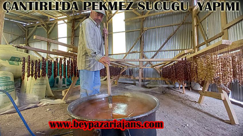 Üzüm suları pekmez sucuğuna dönüştürülüyor.