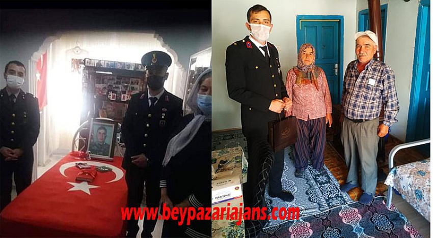 Beypazarı İlçesinde şehit aileleri evlerinde ziyaret edildi.