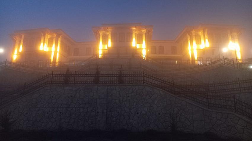 İlçede yer yer sis etkisini sürdürüyor: