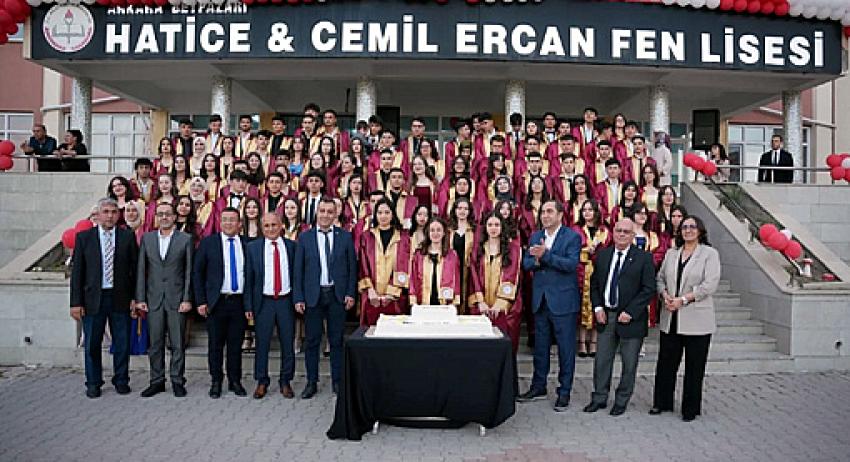 Hatice-Cemil Ercan Fen Lisesinde Mezuniyet sevinci: