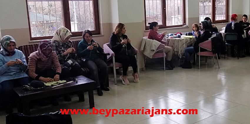 Beypazarı H.E.M müdürlüğü usta öğretici ve Kursiyerlerden örnek davranış: