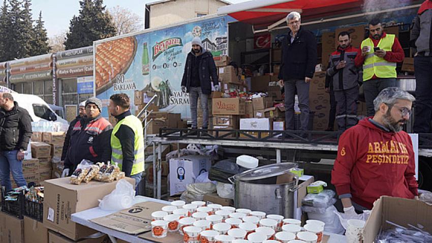Beypazarı belediye başkanı Tuncer Kaplan, deprem bölgesinde: