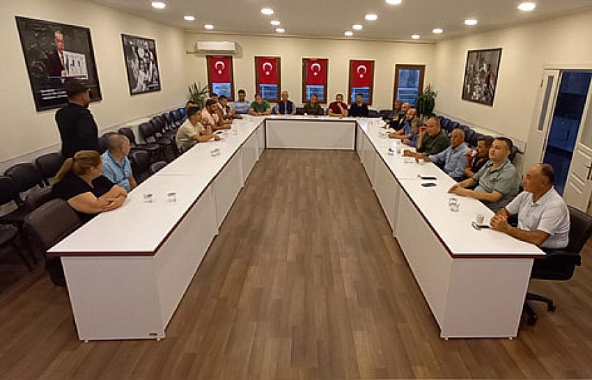 AKP'DEN İLÇE DANIŞMA TOPLANTISI