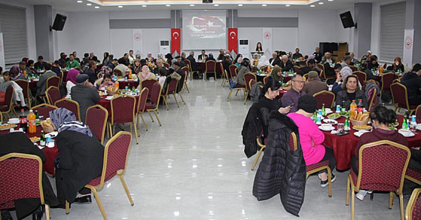 -Beypazarı Kaymakamlığı dün akşam Şehit ve Gazi Aileleri ile Öksüz-Yetimlere iftar yemeği verdi.