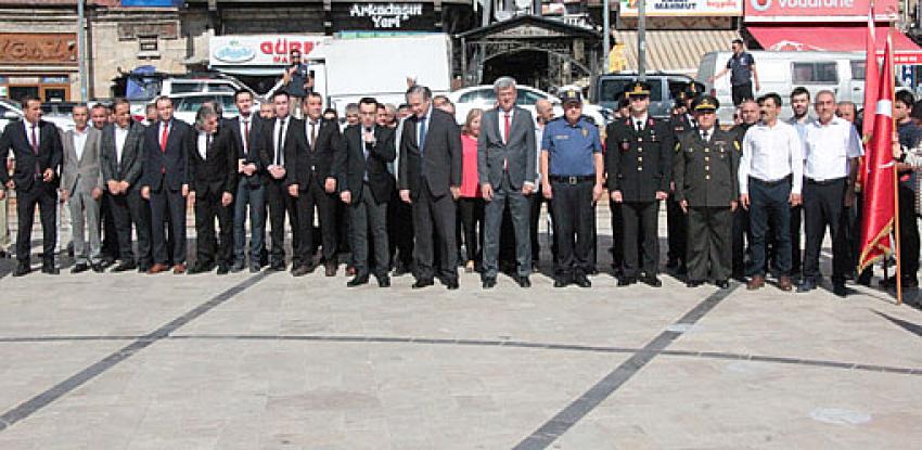 Başkentin Beypazarı İlçesinde 30 Ağustos Zafer Bayramı törenle kutlanıyor.