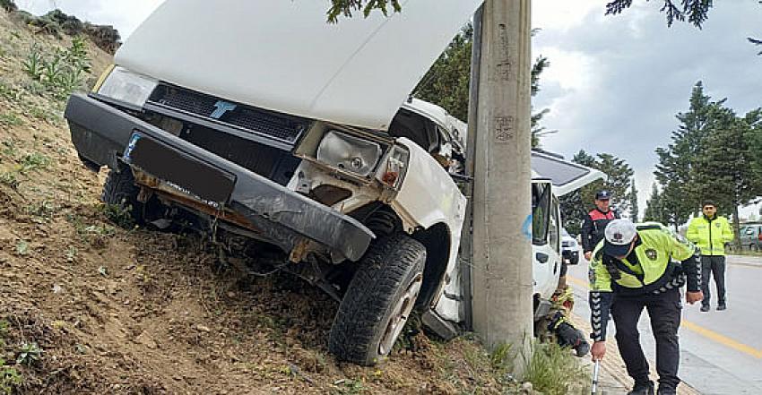 Beypazarı ilçesinde meydana gelen trafik kazasında baba ağır, oğul ise hafif yaralandı: