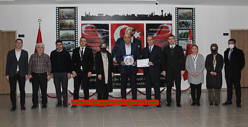 Fatih Mesleki ve Teknik Anadolu Lisesine vergi dairesinden Plaket